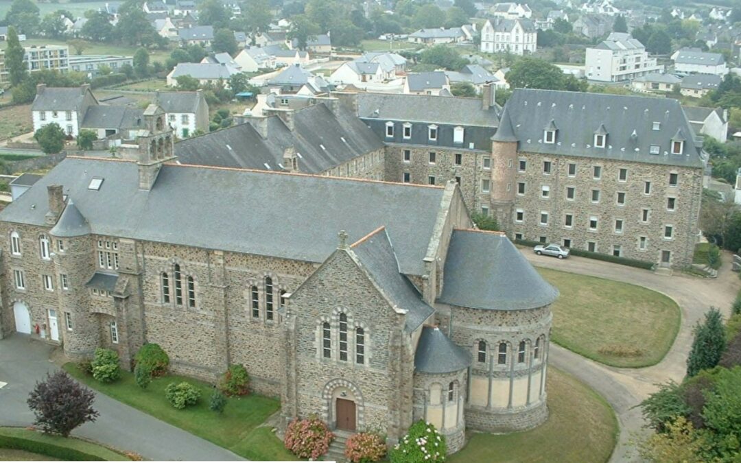 À la cérémonie républicaine d’inauguration de l’EHPAD Notre Dame de Plestin