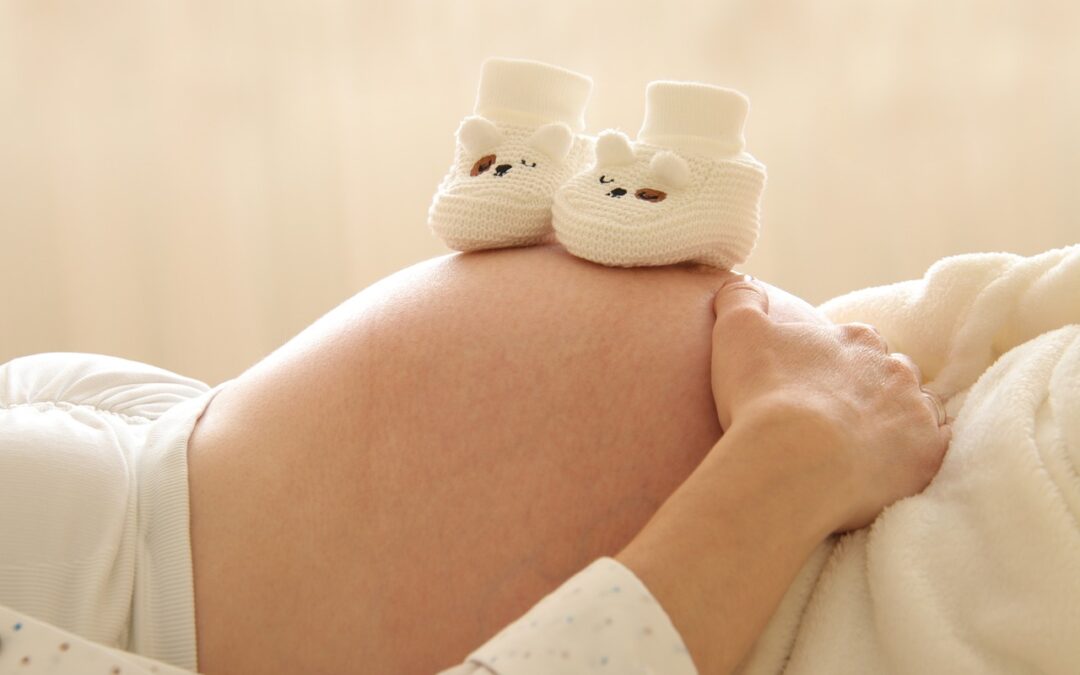 Non à la réduction de l’indemnisation des congés maladie pour les femmes enceintes !