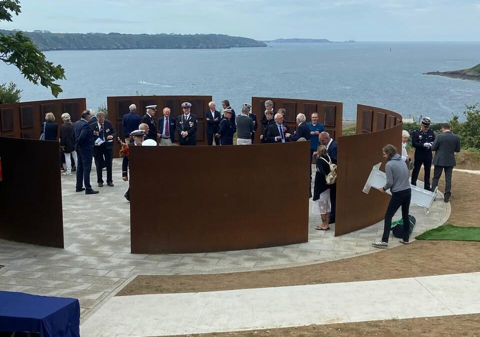 À Brest pour rendre hommage aux marins morts à Mers el-Kébir